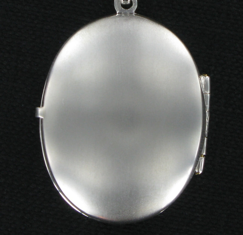 Family Locket Oval & 20" Curb Chain